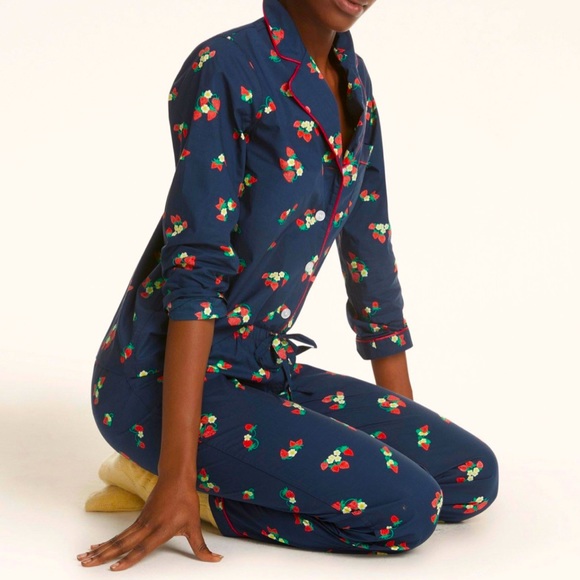 Brooks Brothers Other - NWT Brooks brothers strawberry print 100% cotton pajama set